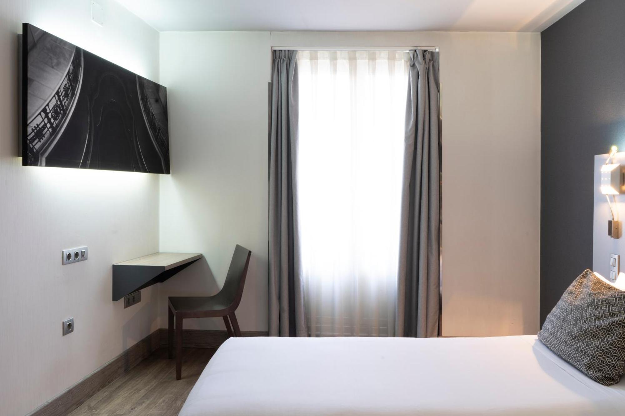 Petit Palace Plaza Espana Madrid Room photo